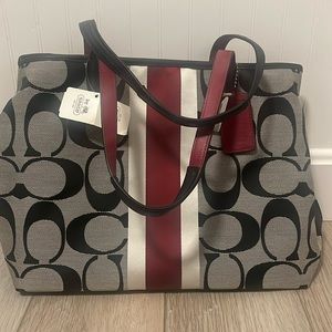 Coach Signature Stripe 19999 Hamptons Weekend Tote Black White Cherry Red NWT
